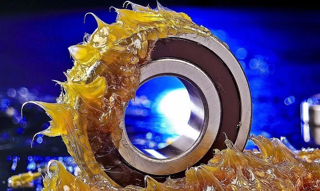 如何防止軸承潤(rùn)滑脂添加過(guò)量呢？